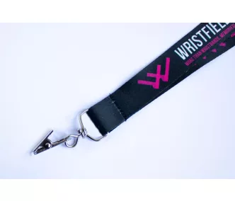   Lanyard de Satén con texto impreso de 20x900mm - Con porta pases (CROCO)