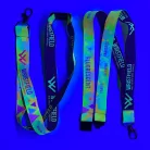 Lanyard de Satén con texto impreso de 20x900mm - Con impresión FLUO - Con mosquetón de gota y cierre de seguridad