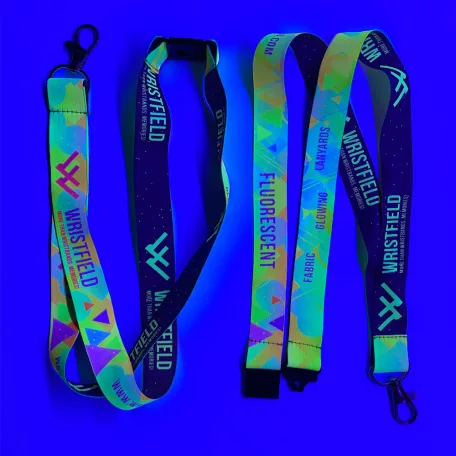 Lanyard de Satén con texto impreso de 20x900mm - Con impresión FLUO - Con mosquetón de gota y cierre de seguridad