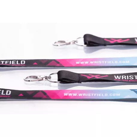 Lanyard de Satén con texto impreso de 20x900mm - Con mosquetón de gota