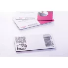 Tarjeta del tamaño de una tarjeta de crédito impresa a color en ambos lados
