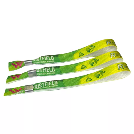 Brazalete de R-PET (Hecho de botellas de PET recicladas, 15x340mm, impresión a color en un lado) - con anillo de aluminio