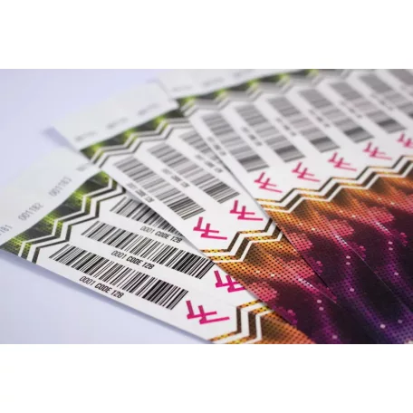 Pulseras Tyvek de 3/4" con impresión a color y código de barras